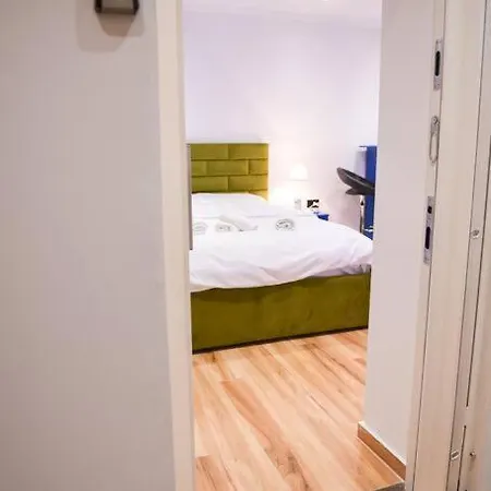 Center 12 - Way Apartamento Tirana