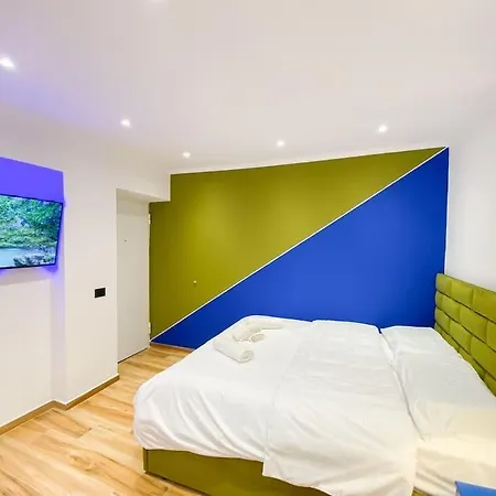 Matisse No12 - Center Tirana