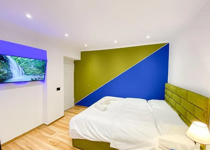 Matisse No12 - Center Tirana